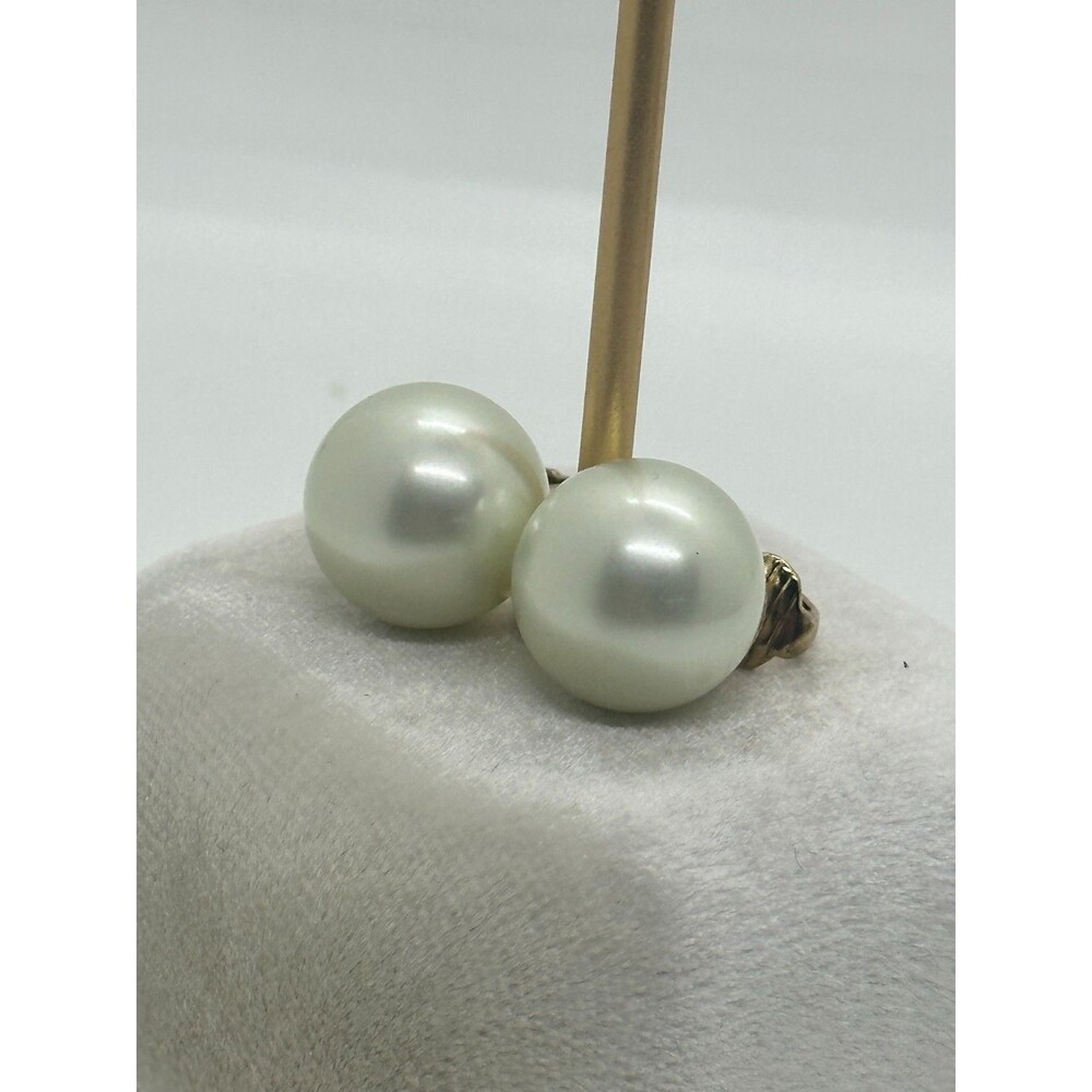 KJL Faux Pearl Clip on Earrings Gold Tone Large Stud Vintage Kenneth Jay Lane - Picture 2 of 8